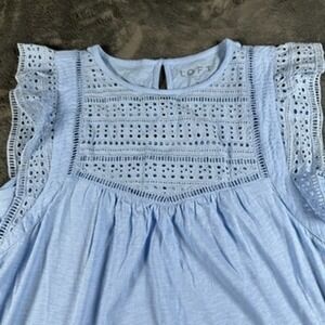 LOFT Blue Eyelet Flutter Sleeve Top Blouse Women's Size‎ M